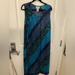 Size 22W rayon sleeveless dress